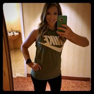 Meet your Posher, Stacy